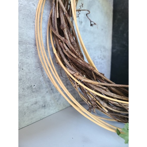 Vintage Spring Lily Wreath - Picture 6 of 10